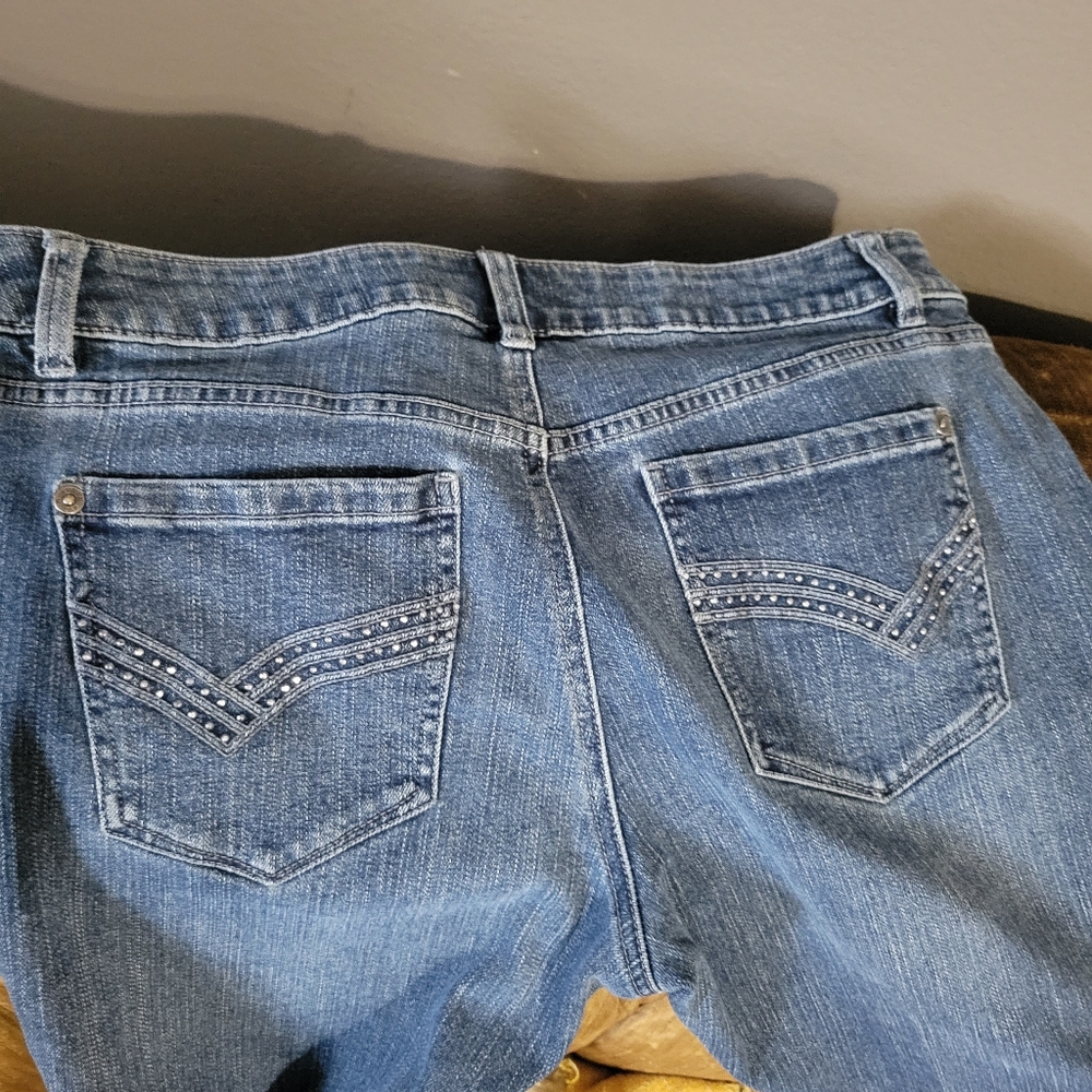 Jeans - Picture 2 of 2